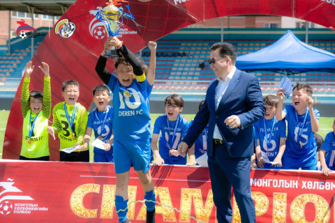“Грассрүүтс“ U11 насны ангиллын АШТ-д “Дэрэн цэнхэр“ баг шалгарч, алтан медаль, аваргын цомын эзэд боллоо