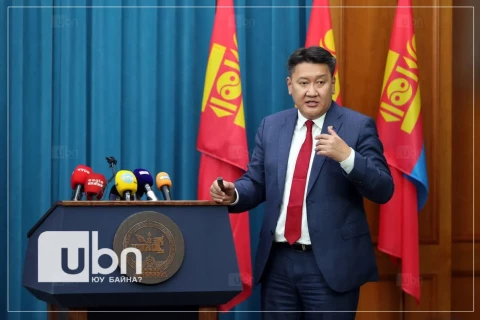 ЗГ 11.00 цагаас ээлжит бусаар хуралдаж, төсвийг 1.8 их наяд төгрөгөөр танаж тодотгох хуулийн төслөө УИХ-д өргөн барина