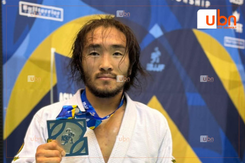 Б.Цэрэндаваа Азийн аваргаас мөнгөн медаль хүртлээ