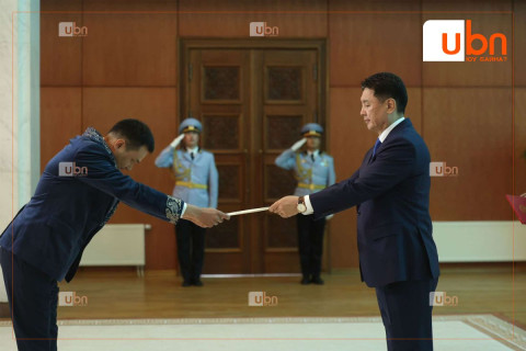 БНКУ-аас Монгол Улсад суух Онц бөгөөд Бүрэн эрхт Элчин сайд Итгэмжлэх жуух бичгээ өргөн барив