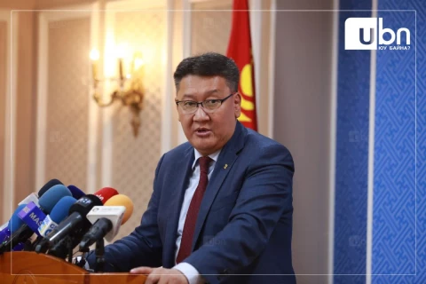 Б.Жавхлан: Алтны үнэ өссөн боломжийг ашиглаж “Алт-III” хөтөлбөрийг хэрэгжүүлэх ёстой. Харин татварын хөнгөлөлт байхгүй