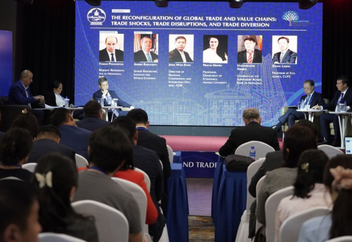 “Дэлхийн эдийн засаг: Мөнгөний бодлогын үр нөлөө” сэдэвт олон улсын өндөр түвшний хурал болж байна