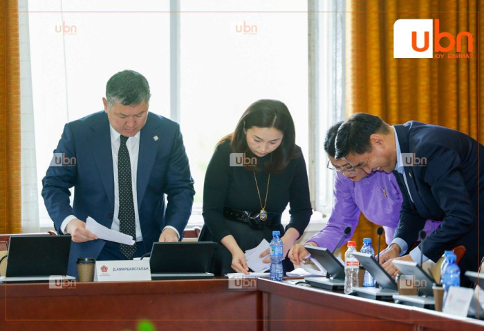 МАН-ЫН БҮЛЭГ: ЗГ-аас боловсруулж буй НД-ын багц хуульд өөрчлөлт оруулах хуулийн төслийг Б.Түвшин нарын гишүүдийн боловсруулж хуультай хамтатган судлах шаардлагатай