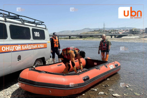 СЭРЭМЖЛҮҮЛЭГ: Өнөөдөр Сонсголонгийн гүүрний орчимд бага насны 2 хүүхэд живж, нэг нь голд урсаж амиа алджээ