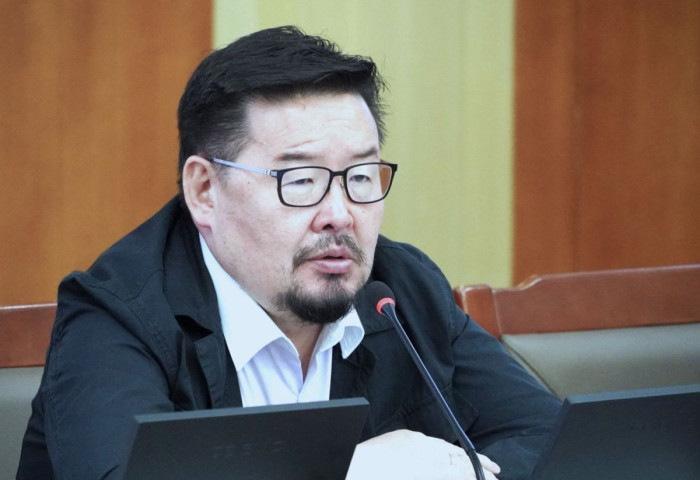 “Хяналт шалгалтыг тодорхой болгох зорилгоор Тэргүүн шадар сайдын мэдэлд шилжүүлсэн“