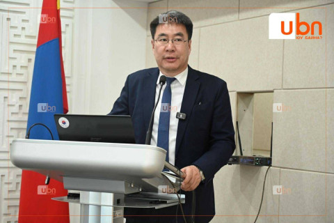 Б.Батжаргал: Капитал банк, Чингис хаан банкнаас авах НДС-гийн нийт авлага 154.8 тэрбум төгрөг байна. Банкуудын нуугдмал хөрөнгийг илрүүлэх ажил удаашралтай байгаа нь үнэн