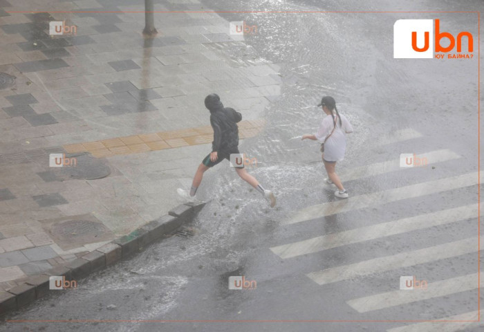 Маргааш Улаанбаатарт 31 хэм дулаан, дуу цахилгаантай аадар бороо орно