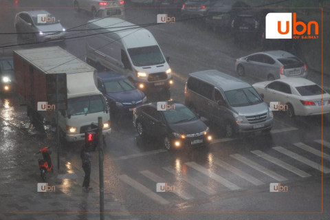 ӨГЛӨӨНИЙ МЭНД: Улаанбаатарт 31 хэм дулаан, дуу цахилгаантай аадар бороо орно