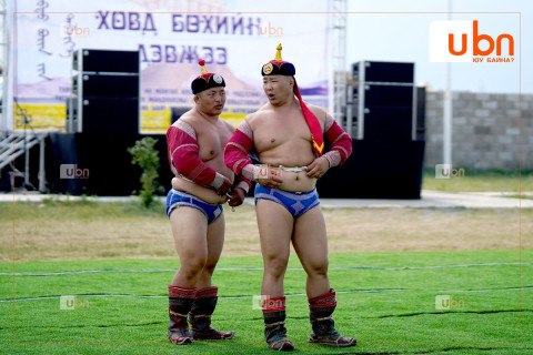 Ховд бөхийн дэвжээний сорилго барилдаанд Улсын аварга О.Хангай, Улсын заан Б.Пүрэвсайхан, Б.Бат-Өлзий, Улсын харцага Г.Ганхуяг нар ШӨВГӨРЛӨӨ