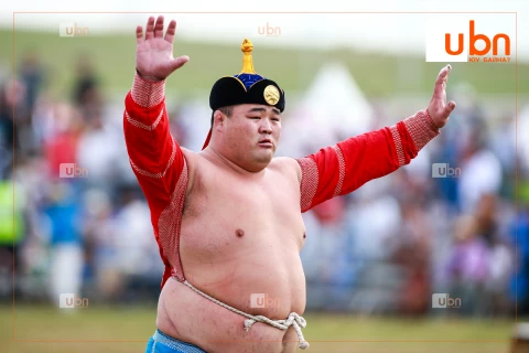 Улсын арслан Э.Оюунболд тэргүүтэй дотоод, гадаадын 256 бөх Хүрээ цам, даншиг наадмын барилдаанд зодоглоно