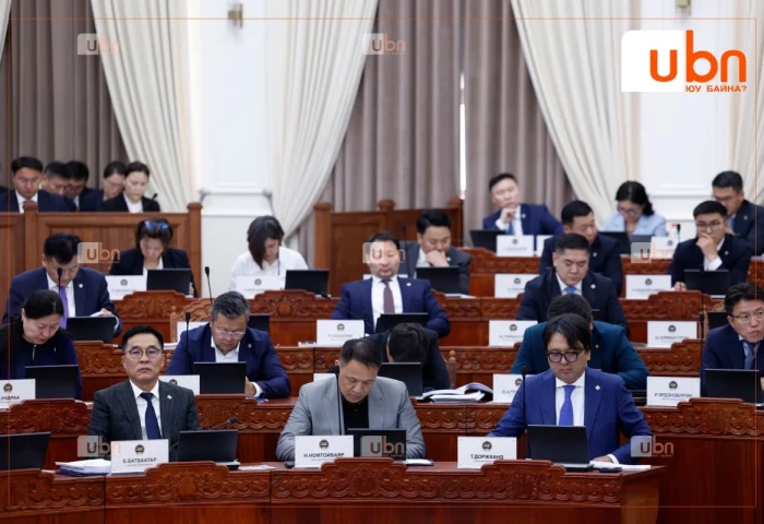 ЧУУЛГАН: 2025 оны төсвийн хүрээний мэдэгдэл, 2026-2027 оны төсвийн төсөөллийн хуульд өөрчлөлт оруулах тухай хуулийн төслийг хэлэлцэхийг дэмжиж, ТБХ-нд шилжүүллээ