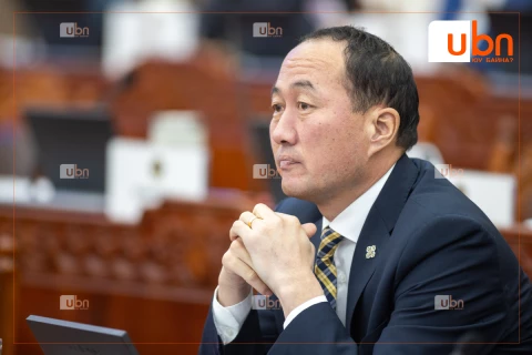 М.Бадамсүрэн: Цаашид ганцхан нүүрснээс хараат биш, уул уурхайн бусад ашигт малтмалыг эргэлтэд оруулъя