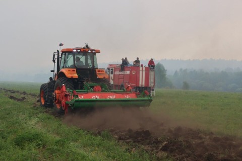 Улсын хэмжээнд 5 түймрийг цурамд оруулж, 9 түймрийг унтраах ажил үргэлжилж байна