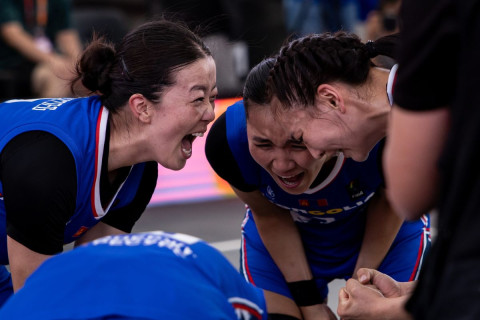 Эмэгтэйчүүдийн шигшээ баг Польшийн шигшээ багийг нэмэлт цагт 18-17 харьцаагаар хожиж ФИНАЛД шалгарлаа