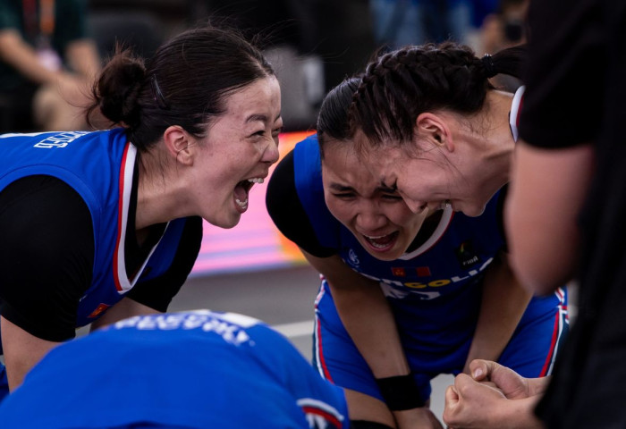 Эмэгтэйчүүдийн шигшээ баг Польшийн шигшээ багийг нэмэлт цагт 18-17 харьцаагаар хожиж ФИНАЛД шалгарлаа