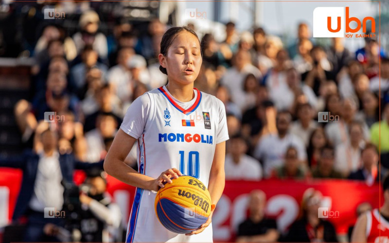 ОНЦЛОХ ФОТО: 18-хан насандаа дэлхийн ДЭД АВАРГА болж, 3х3-ын талбайд ЦОЙЛСОН Н.НАНДИНХҮСЭЛ