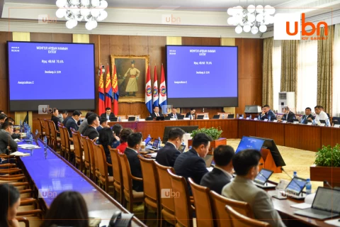 МАН-ын бүлэг: Нийслэлийн түгжрэлийг бууруулах, гэр хорооллыг орон сууцжуулах тухай хуульд нэмэлт, өөрчлөлт оруулах тухай хуулийн төсөлтэй танилцаж байна