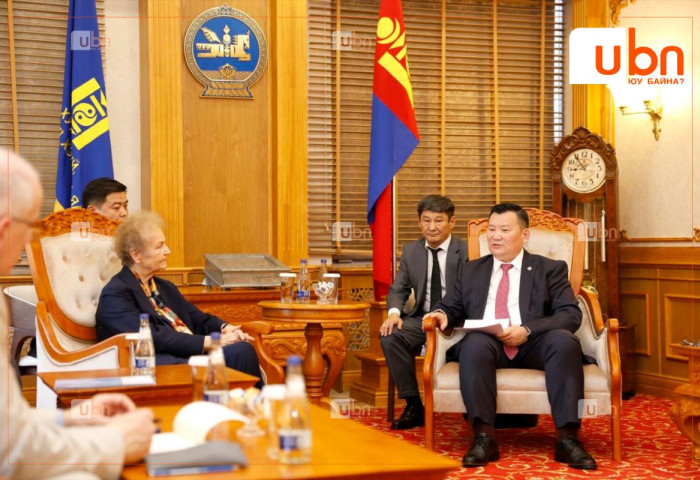 Хууль зүй, дотоод хэргийн сайд Л.Мөнхбаатар ХБНГУ-ын Элчин сайд Хельмут Кулитц тэргүүтэй төлөөлөгчдийг хүлээн авч уулзлаа