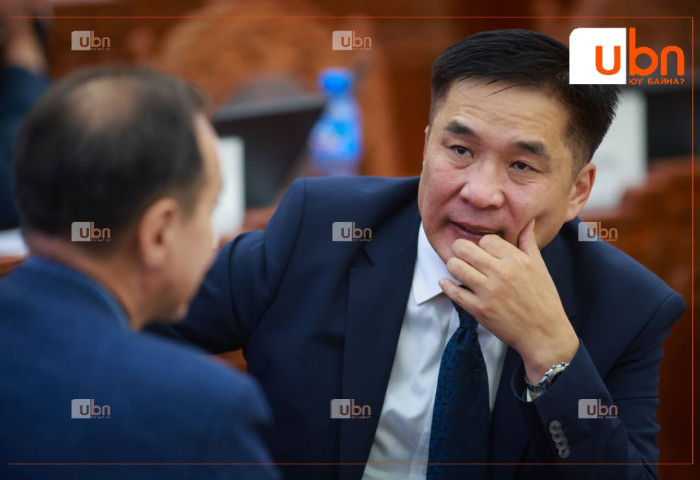 Байгаль орчин, уур амьсгалын өөрчлөлтийн сайд Б.Батбаатар машингүй, орон сууцгүй, малгүй, 331 сая төгрөгийн ОРЛОГОТОЙ