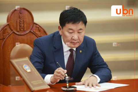 ХОМ: Сайд Б.Дэлгэрсайхан 2 тэрбум 664 сая төгрөгийн орлого, 1 тэрбум 795 сая төгрөгийн хадгаламж, 4 тэрбум 832 сая төгрөгийн үл хөдлөх хөрөнгөтэй