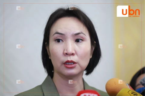 ШУУД: УИХ-ын гишүүн М.Мандхай нарын гишүүд 2025 оны төсвийн тодотголын асуудлаар мэдээлэл хийж байна