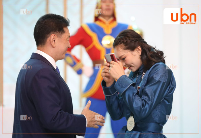 ФОТО: FIBA 3x3 ДАШТ-ий ҮНЭ ЦЭНЭТЭЙ ТОГЛОГЧ, Монгол Улсын 3x3 эмэгтэй шигшээ багийн тамирчин О.Хулангийн МУГТ цол хүртэж буй АГШИН