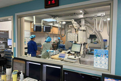 Б.Бат-Эрдэнэ гишүүний санаачилгаар БНСУ-д төрөлхийн зүрхний гажигтай хүүхдүүдийг үнэгүй эмчилж байна