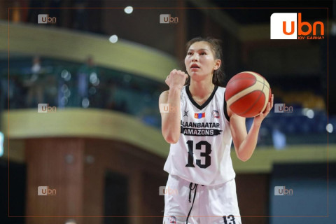 О.Хулан: Монгол гэсэн өмсгөл өмсөх бүрдээ маш их бахархал төрдөг