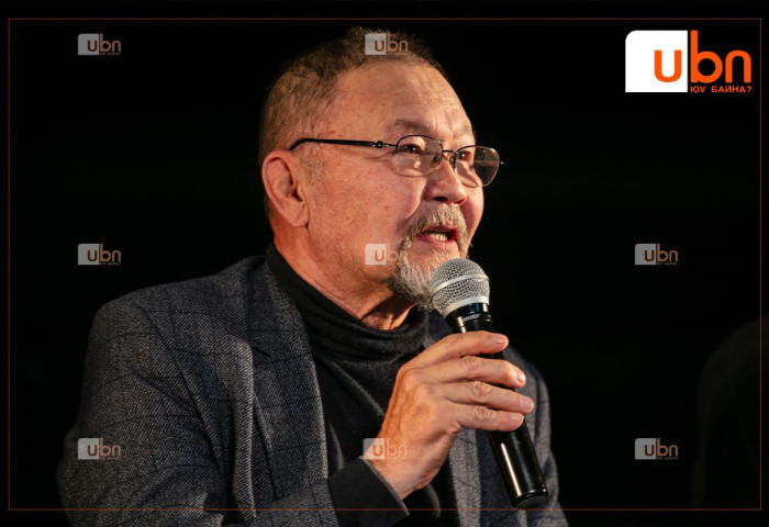 Ц.Төмөрбаатар: Энэ наадмаар Монгол Улсын ардын жүжигчин гэх хүндтэй алдрын эзэн болох нь гээд баярлаад сууж байна