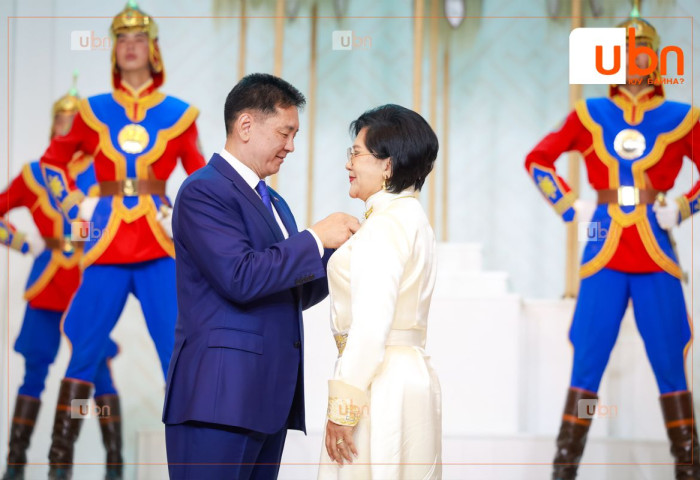 МУГЖ Н.Батцэцэг Монгол Улсын Ерөнхийлөгчийн зарлигаар Ардын жүжигчин цол хүртлээ