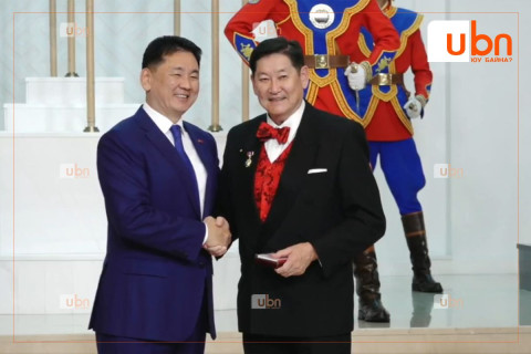 “Инээмсэглэл“ хамтлагийн ахлагч Ч.Ганболд Монгол Улсын Соёлын Гавьяат зүтгэлтэн цол хүртлээ