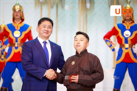 Уран барималч Ж.Түмэнчулуун “Алтангадас одон“ хүртлээ