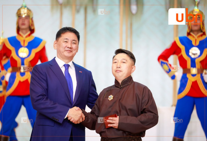 Уран барималч Ж.Түмэнчулуун “Алтангадас одон“ хүртлээ