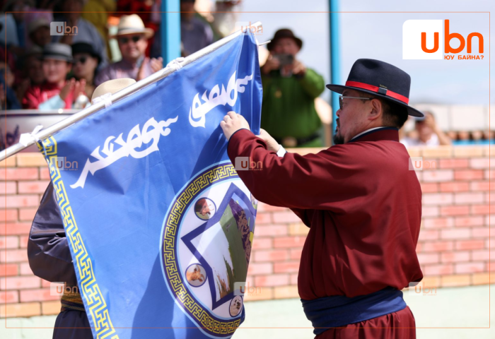 Төв аймгийн Бүрэн сумыг Хөдөлмөрийн гавьяаны улаан тугийн одонгоор шагналаа