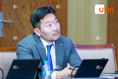 УИХ-ын гишүүн Х.Ганхуягийг Төсвийн байнгын хорооны даргаар сонголоо