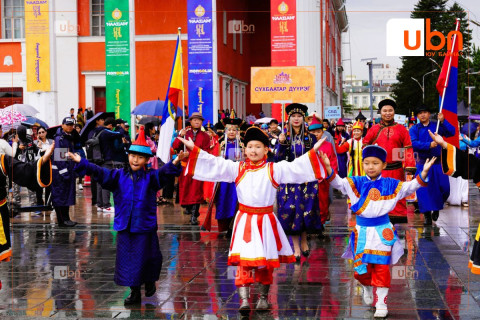 СБД ФОТО: “ДЭЭЛТЭЙ МОНГОЛ“ наадам