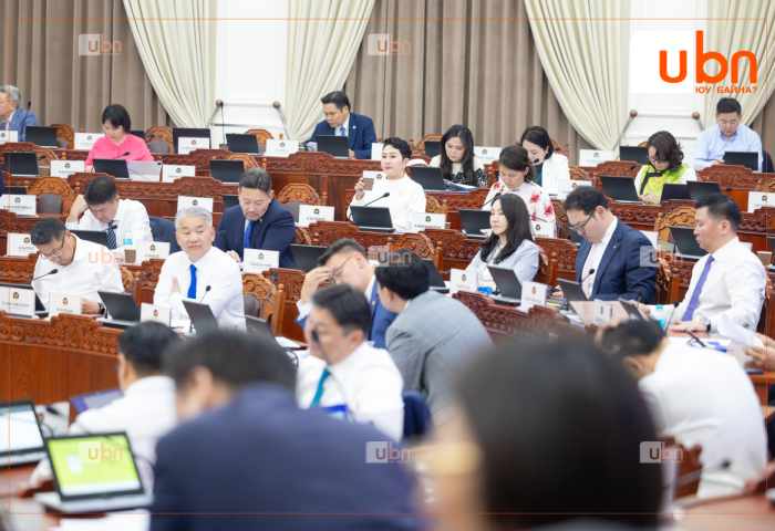 ЧУУЛГАН: 2025 оны төсвийн тодотгол болон “Алт-3” аяныг хэрэгжүүлэх тогтоолын төсөл зэргийг ЭЦЭСЛЭН БАТАЛЛАА