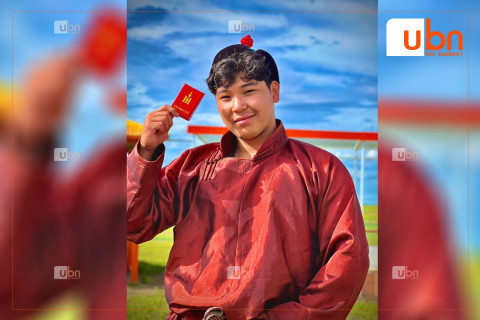 Б.Цэнд: Үндэсний бөхөөр барилдахаа больж байна. Цаашид үзэгчийн байр сууринаас бөхчүүдээ дэмжинэ