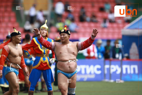 ТАНИЛЦ: Наадмын барилдаанд зодоглохоор бүртгүүлсэн БӨХЧҮҮД