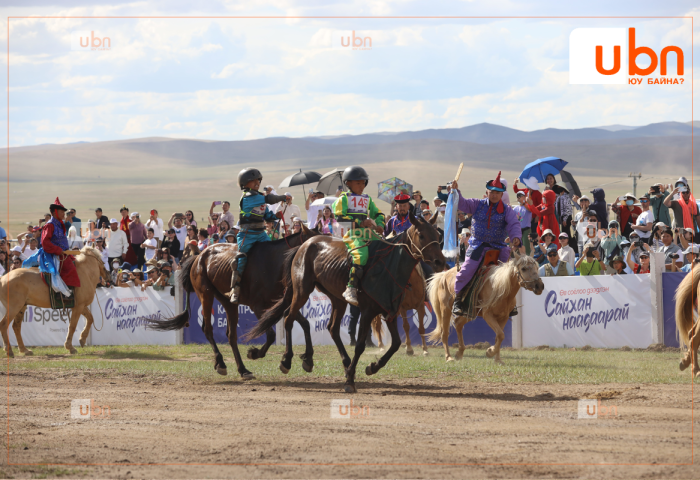 ТАНИЛЦ: Их насны морьдын уралдааны түрүү магнай, аман хүзүү, айргийн тавд хурдалсан хүлгүүд