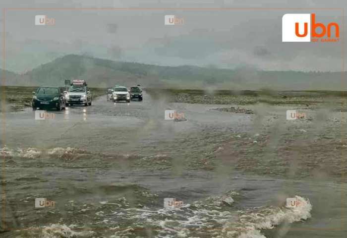 Мөрөн сумаас Хатгал чиглэлийн замд байдаг “Бэрхэмшийн сайр“ руу үерийн ус оржээ