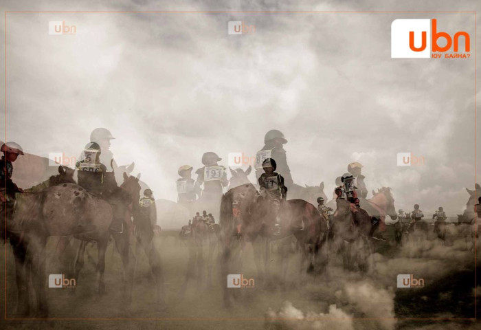 Наадмаар 11 хүүхэд мориноос унаж, бэртжээ