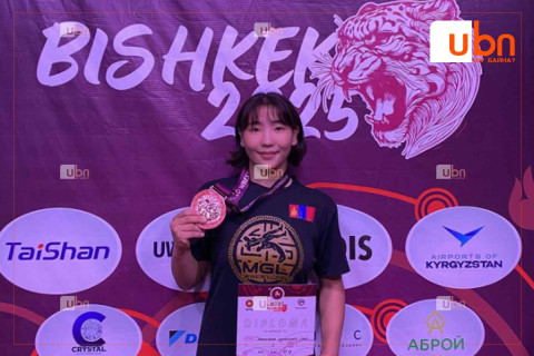 Л.Эрдэнэболор чөлөөт бөхийн “U20” насны Азийн аваргаас хүрэл медаль хүртжээ