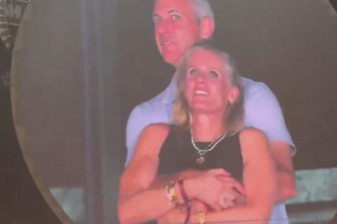 “Astronomer” компанийн ТУЗ гүйцэтгэх захирал Энди Байронийг үүрэгт ажлаас нь чөлөөлжээ