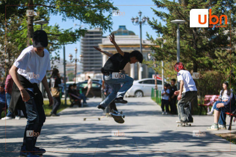 АМРАЛТЫН ӨДРИЙН МЭНД: Улаанбаатарт өдөртөө 29 хэм дулаан