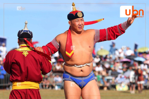 Улсын аварга О.Хангай түрүүлж, Улсын арслан Ц.Бямба-Отгон үзүүрлэлээ