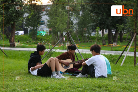 ӨГЛӨӨНИЙ МЭНД: Улаанбаатарт 31 хэм дулаан. Оройдоо бага зэргийн аадар бороо орно