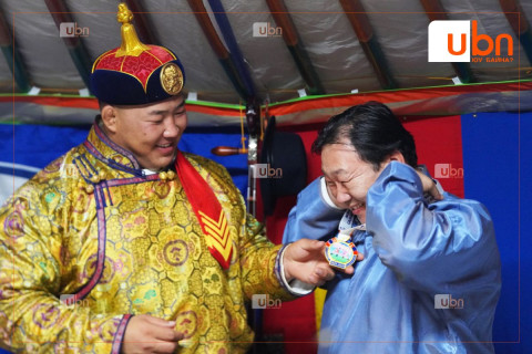 Улсын аварга О.Хангайг “Автотээвэр-100 жил“ ойн медаль, 10 сая төгрөгөөр шагнажээ