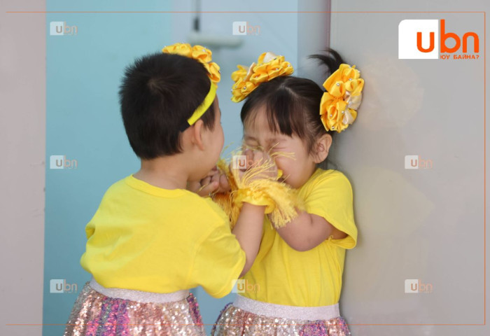 Гэр бүлийн орчинд бага насны хүүхдийн хөгжлийг хэрхэн ДЭМЖИХ вэ