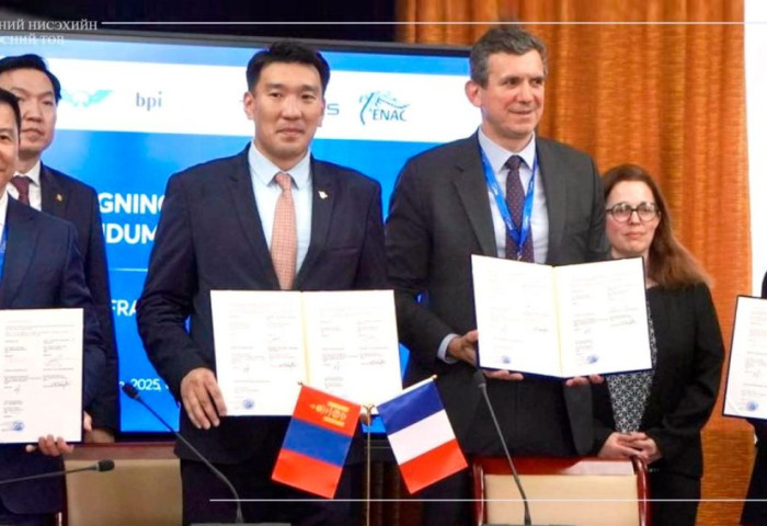 Хамтран ажиллах санамж бичиг байгууллаа